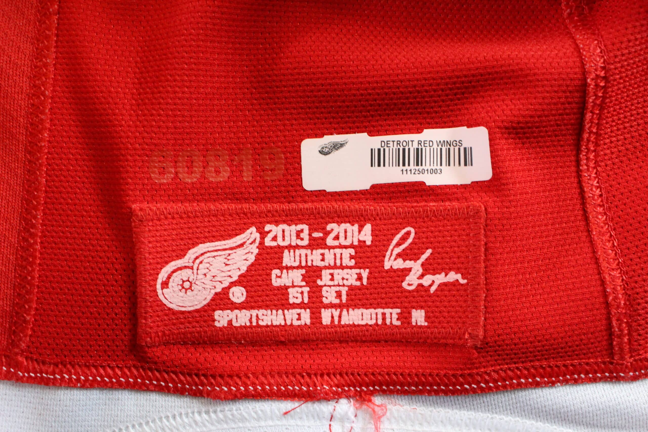 Luke Glendening 2013-14 Detroit Red Wings White Playoff Set Game Worn Jersey  - Rookie 